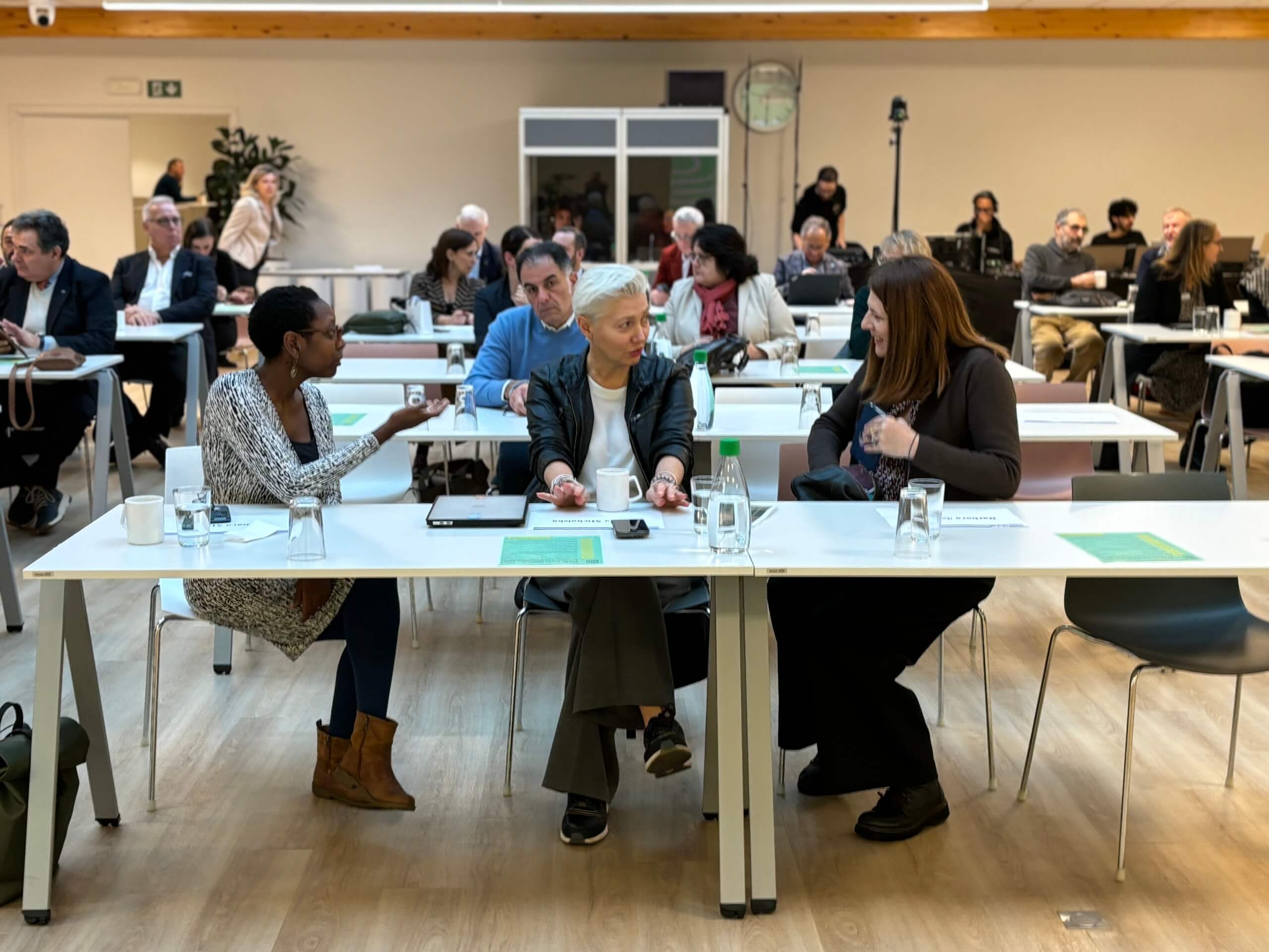 From left to right: Tamara Makoni (The Brussels Binders), Jowita Michalska (EU Digital Ambassador) and Barbara de Micheli (Fondazione Giacomo Brodolini)